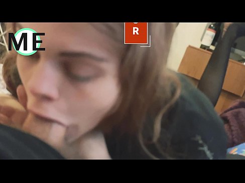 ❤️ Πούτσος στο λαιμό της, σκισμένο καλσόν και σκισμένα τακούνια ❌ Πόρνο fb ❌❤